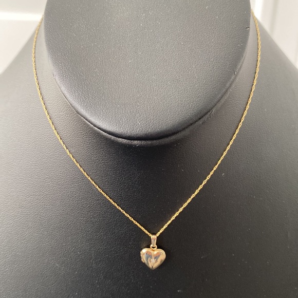 Mignonette NWOT gold, and diamond heart locket necklace - Picture 2 of 5